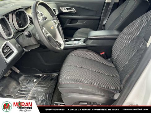 Used 2017 Chevrolet Equinox LT w/ Convenience Package AWD/4WD image 16