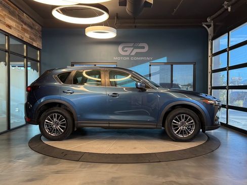 Used 2017 MAZDA CX-5 Sport AWD/4WD image 2