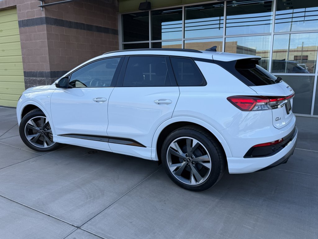 Used 2024 Audi Q4 e-tron Premium w/ Convenience Package AWD/4WD image 5