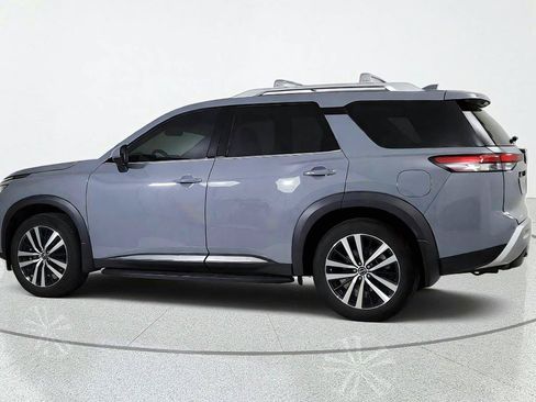 Used 2024 Nissan Pathfinder Platinum w/ Lighting Package (N93) AWD/4WD image 4