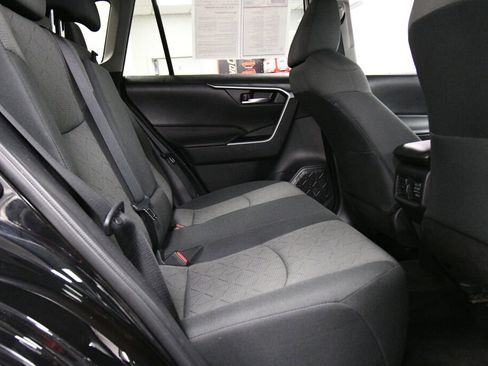 Certified 2022 Toyota RAV4 XLE image 23