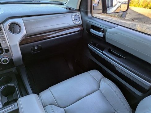 Used 2017 Toyota Tundra Limited image 17