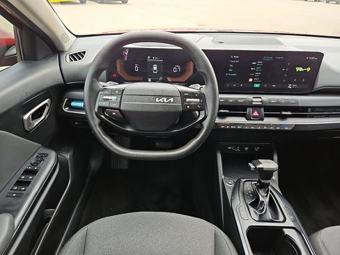 Used 2025 Kia K4 FWD image 8