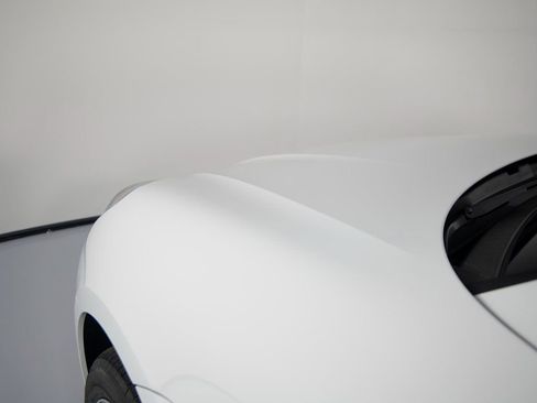 New 2026 Porsche Macan image 39