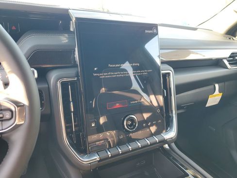 New 2026 GMC Yukon XL Elevation w/ Elevation Premium Package image 18