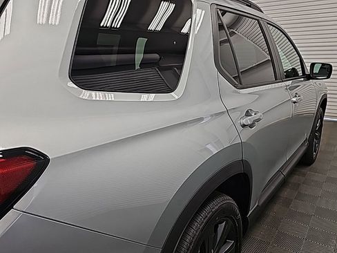 New 2026 Honda Pilot Sport image 9