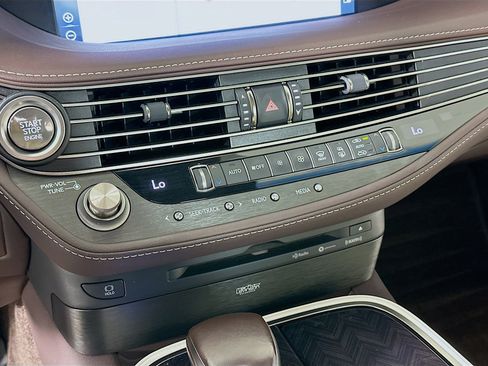 Used 2018 Lexus LS 500 image 24