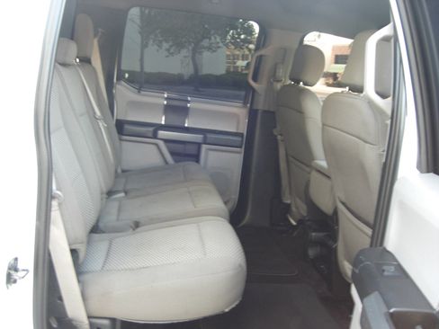 Used 2018 Ford F150 XLT w/ Trailer Tow Package image 17