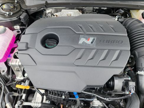 New 2025 Hyundai Elantra N image 18