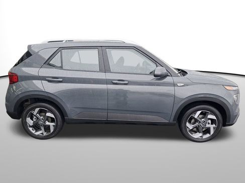 New 2026 Hyundai Venue SEL image 4