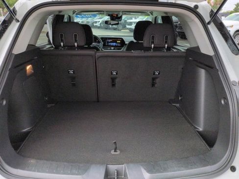 Used 2024 Chevrolet TrailBlazer LS w/ LS Convenience Package FWD image 12