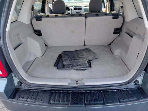 Used 2010 Ford Escape XLT image 12