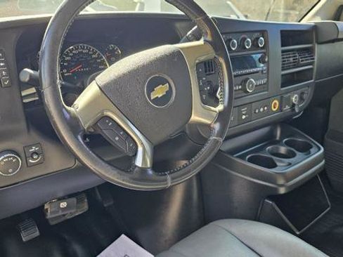 Used 2018 Chevrolet Express 2500 w/ Driver Convenience Package RWD image 13