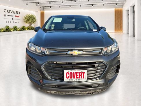 Used 2020 Chevrolet Trax LS w/ Tint and Cruise Package FWD image 3