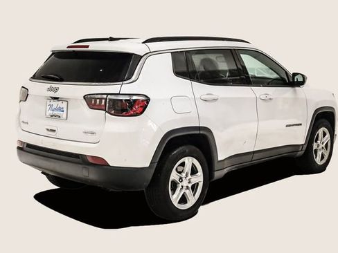 Used 2023 Jeep Compass Latitude image 6