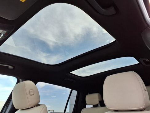 New 2026 Mercedes-Benz GLB 250 image 14