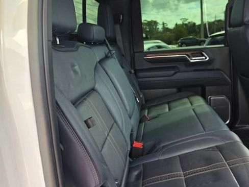 Used 2024 Chevrolet Silverado 2500 High Country w/ Technology Package AWD/4WD image 28