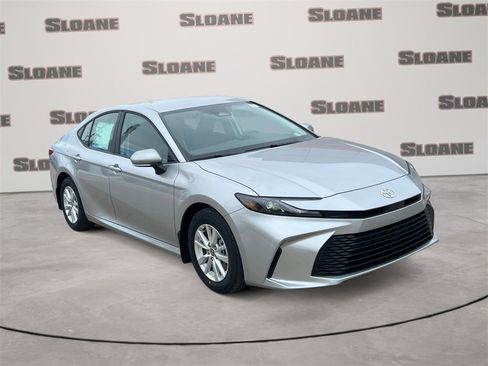 New 2026 Toyota Camry LE image 7