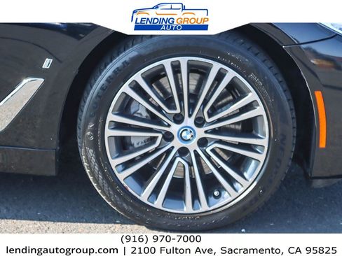 Used 2018 BMW 530e xDrive w/ Premium Package 2 image 9