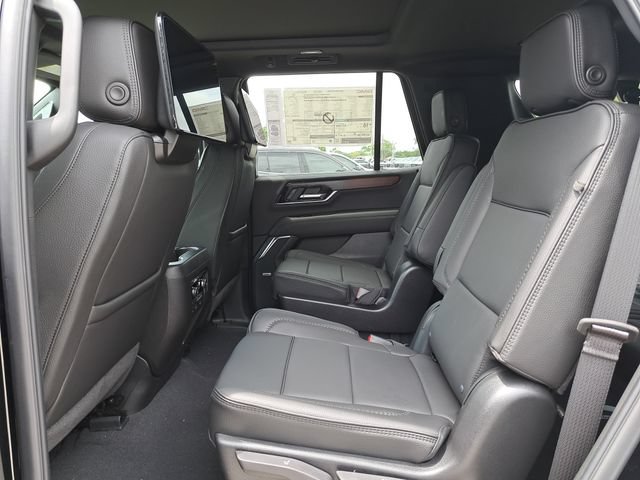 New 2026 GMC Yukon Denali w/ Denali Reserve Package AWD/4WD image 6