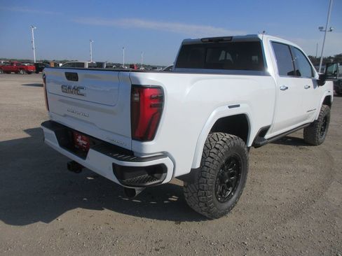 New 2026 GMC Sierra 2500 Denali Ultimate AWD/4WD image 5