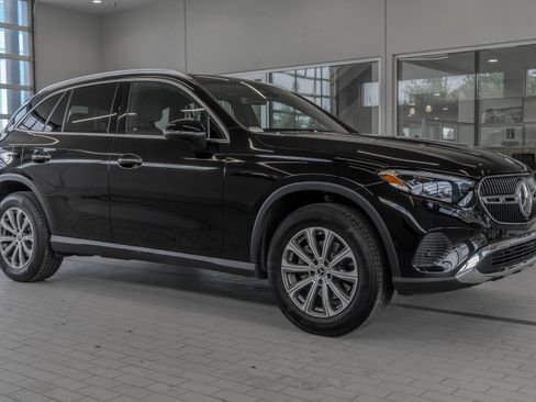 Used 2026 Mercedes-Benz GLC 300 4MATIC image 12