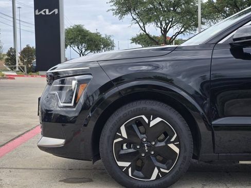 Certified 2023 Kia Niro Wind w/ Wind Preserve Package FWD image 10