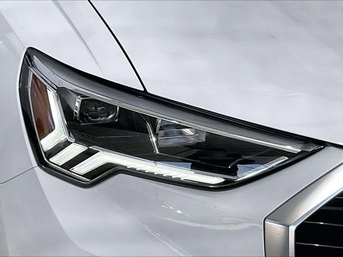 Used 2023 Audi Q3 2.0T Premium w/ Convenience Package image 28