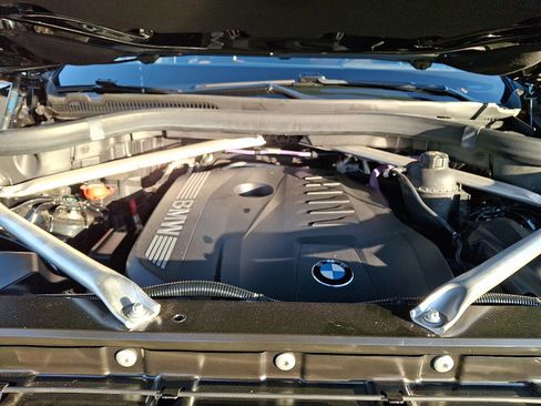 Used 2024 BMW X6 xDrive40i w/ Premium Package image 29