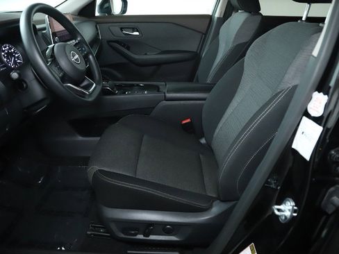 Used 2023 Nissan Rogue SV image 18