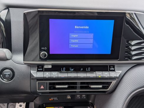 Used 2026 Toyota Camry SE w/ Convenience Package FWD image 17