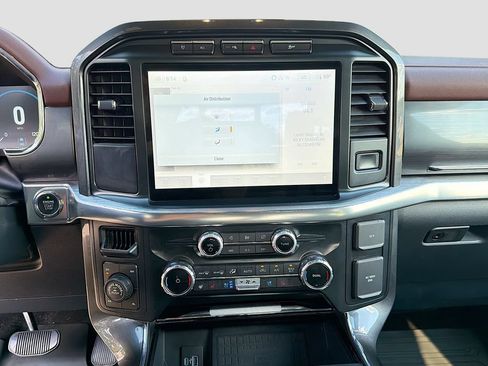 Used 2022 Ford F150 Lariat w/ Equipment Group 502A High AWD/4WD image 18