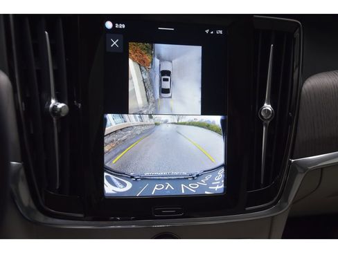 Certified 2025 Volvo S90 B6 Ultra image 22