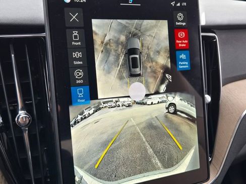 New 2026 Volvo XC60 B5 Plus w/ Protection Package Premier image 18