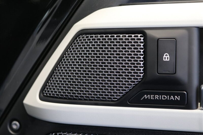 Used 2023 Land Rover Defender 110 S AWD/4WD image 40