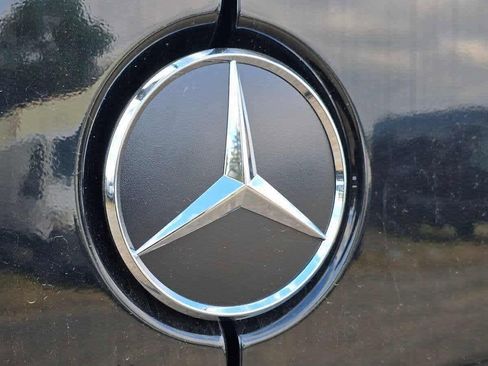 Used 2025 Mercedes-Benz Sprinter 2500 image 17