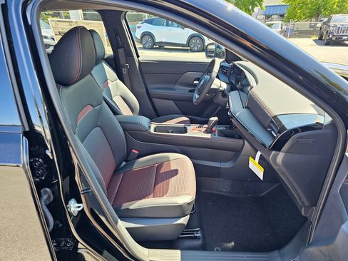 New 2026 Nissan Kicks SR w/ Cold Weather Package AWD/4WD image 25