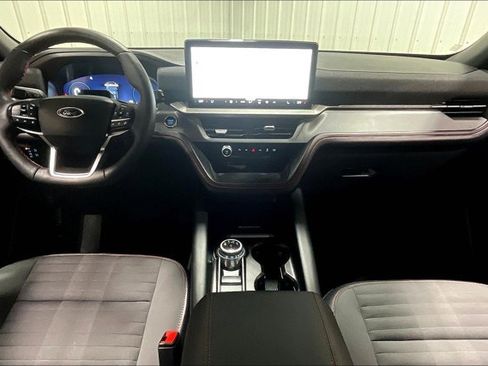 Used 2025 Ford Explorer ST-Line w/ ST-Line Street Pack AWD/4WD image 15