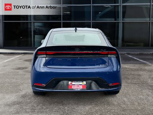 Used 2023 Toyota Prius XLE image 10