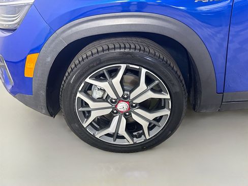 Used 2021 Kia Seltos SX w/ SX Sunroof Package AWD/4WD image 38