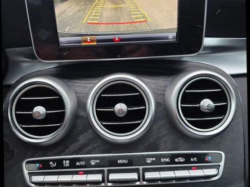Used 2018 Mercedes-Benz GLC 300 image 24