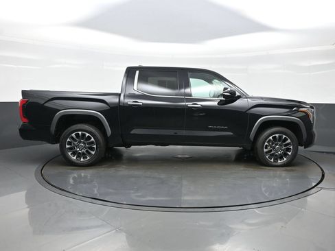 Used 2023 Toyota Tundra Limited AWD/4WD image 7