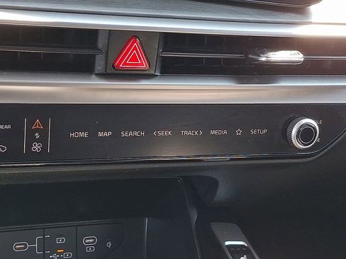 Certified 2024 Kia Sorento X-Line EX AWD/4WD image 24