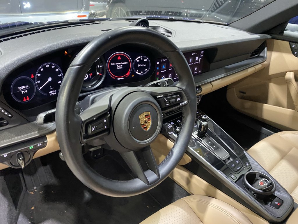 Used 2024 Porsche 911 Carrera image 3