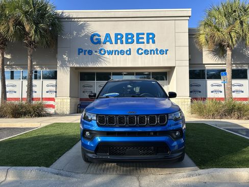 Used 2024 Jeep Compass Latitude w/ Convenience Group image 2