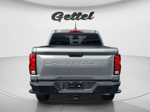 Used 2024 Chevrolet Colorado W/T w/ Technology Package RWD image 6