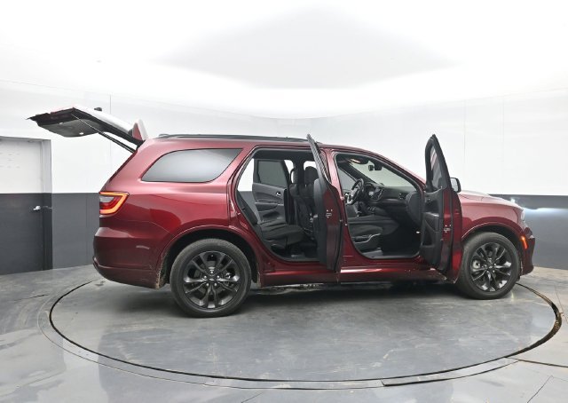 Used 2025 Dodge Durango R/T w/ Blacktop Package AWD/4WD image 54