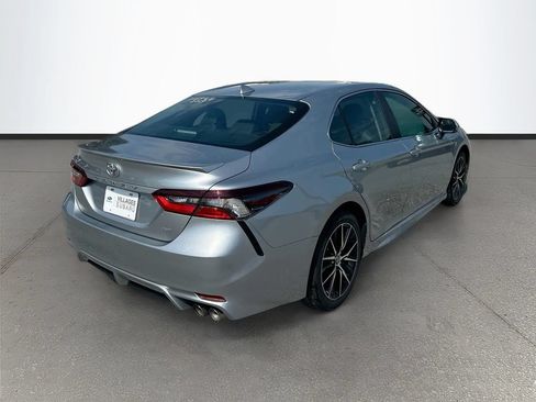 Used 2024 Toyota Camry SE FWD image 7