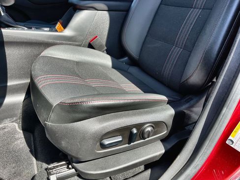 Certified 2023 Chevrolet Equinox RS image 19