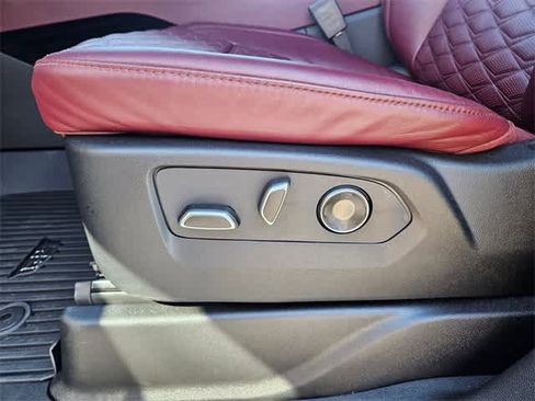 Used 2026 Cadillac Escalade Luxury w/ Touring Package image 16